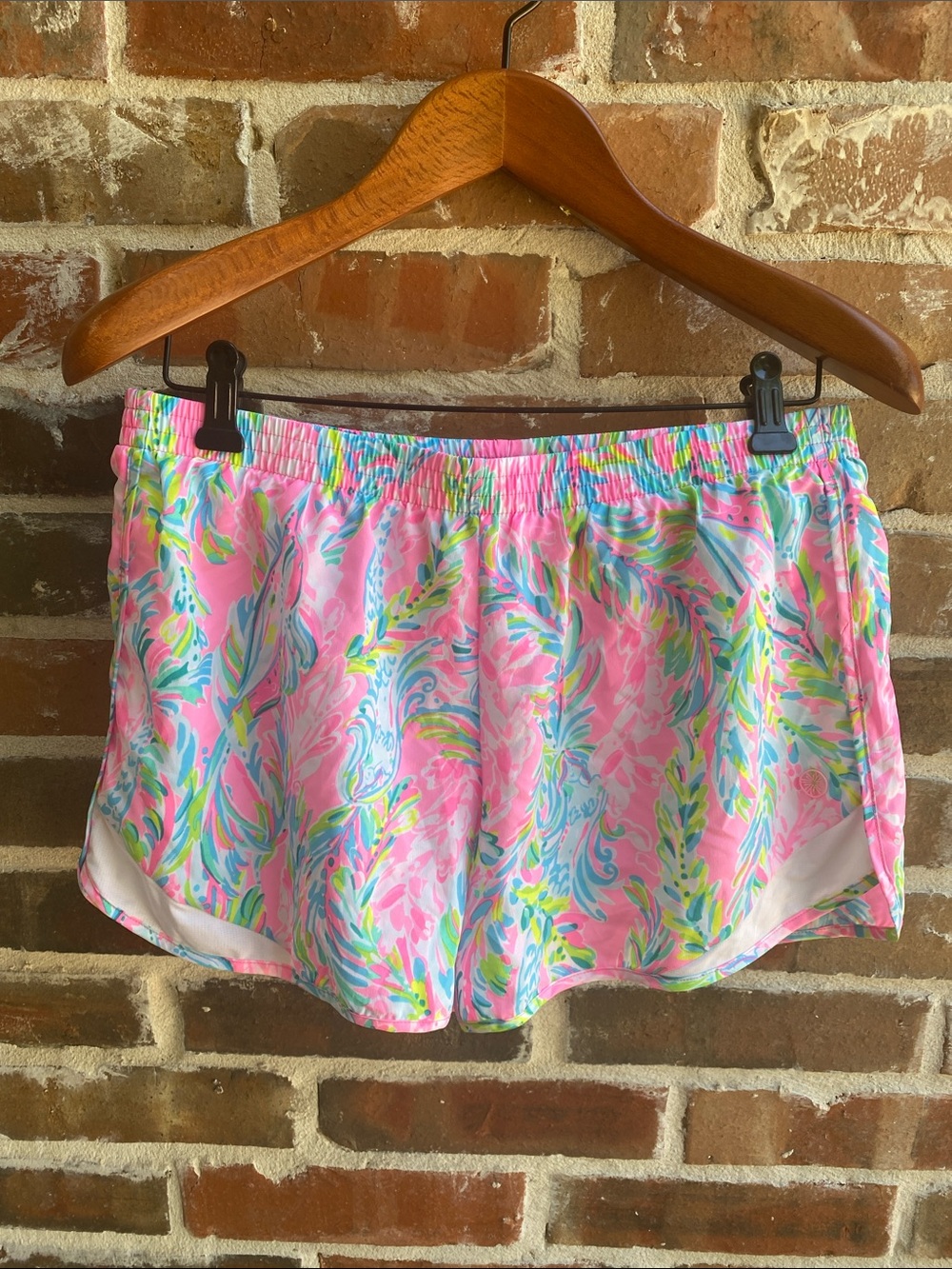 🌴Lilly Pulitzer🧜‍♀️ Pink Athletic Shorts Vibrant Tropical Underwater Print